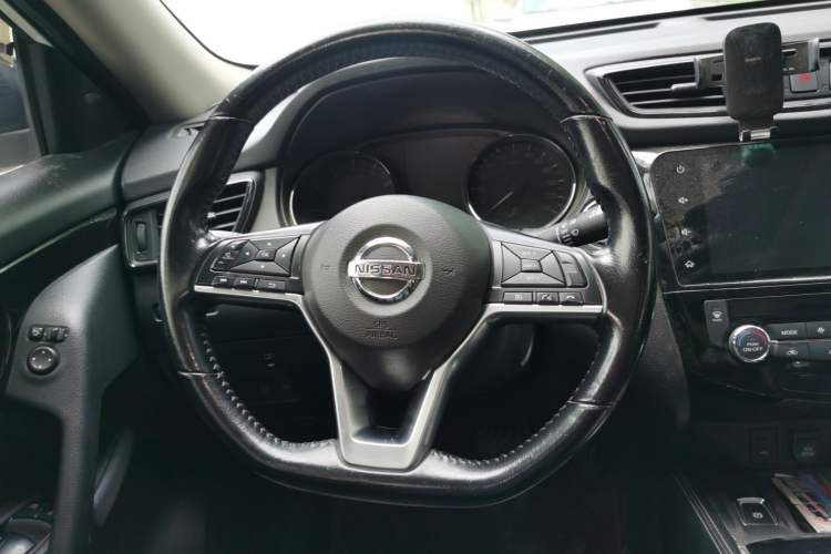 Used Nissan X-Trail 2020 2.0L XL ITS CVT 2WD SmartConnect Comfort Edition Steering Wheel