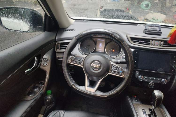 Used Nissan X-Trail 2020 2.5L XL ITS CVT 4WD Deluxe Navigation Edition Steering Wheel