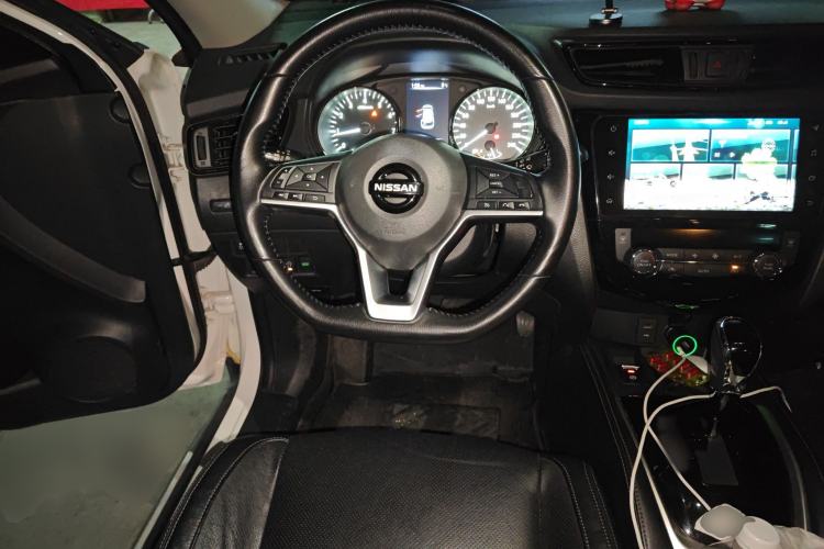 Used Nissan X-Trail 2020 2.0L XL ITS 3-Row CVT 2WD SmartConnect 7-Seater Comfort Edition Steering Wheel