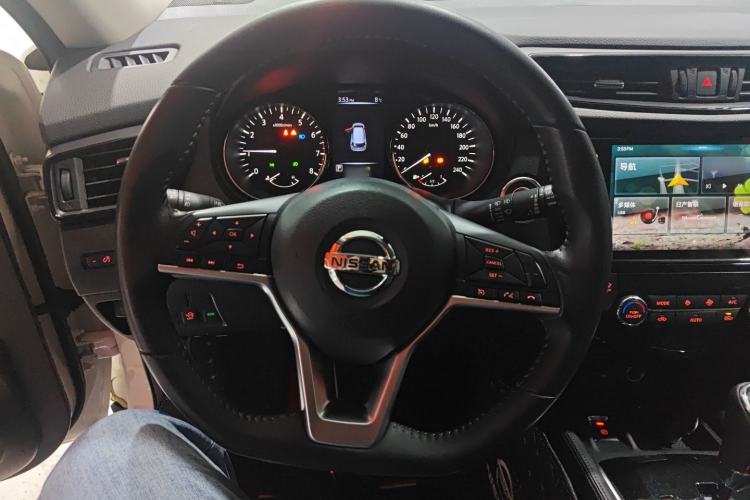 Used Nissan X-Trail 2020 2.0L XL ITS CVT 2WD SmartConnect Comfort Edition Steering Wheel
