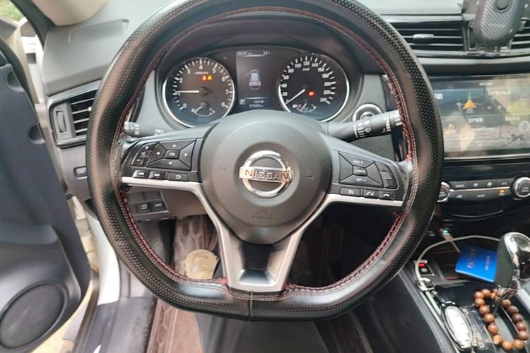 Used Nissan X-Trail 2020 2.0L XL Premium CVT 2WD SmartConnect Luxury Edition Steering Wheel