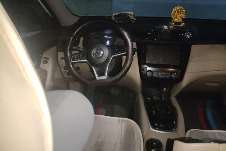 Used Nissan X-Trail 2020 2.0L XL Premium CVT 2WD SmartConnect Luxury Edition Steering Wheel