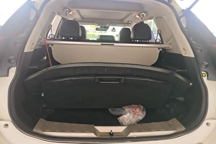 Used Nissan X-Trail 2020 2.0L XL Premium CVT 2WD SmartConnect Luxury Edition Trunk
