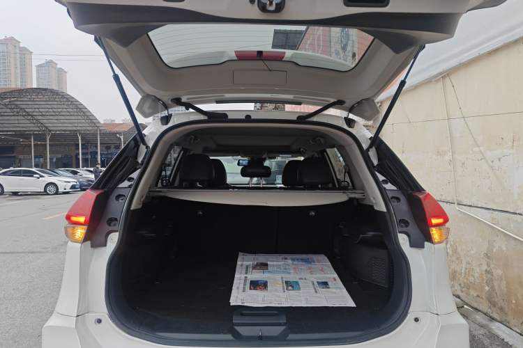 Used Nissan X-Trail 2020 2.0L XL Premium CVT 2WD SmartConnect Luxury Edition Trunk