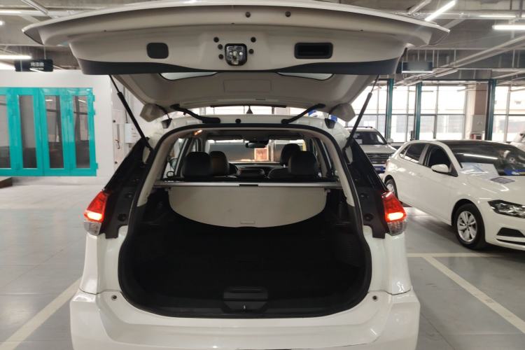 Used Nissan X-Trail 2020 2.0L XL ITS CVT 2WD SmartConnect Comfort Edition Trunk