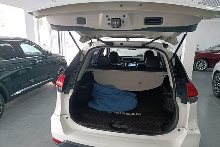 Used Nissan X-Trail 2020 2.0L XL ITS CVT 2WD SmartConnect Comfort Edition Trunk