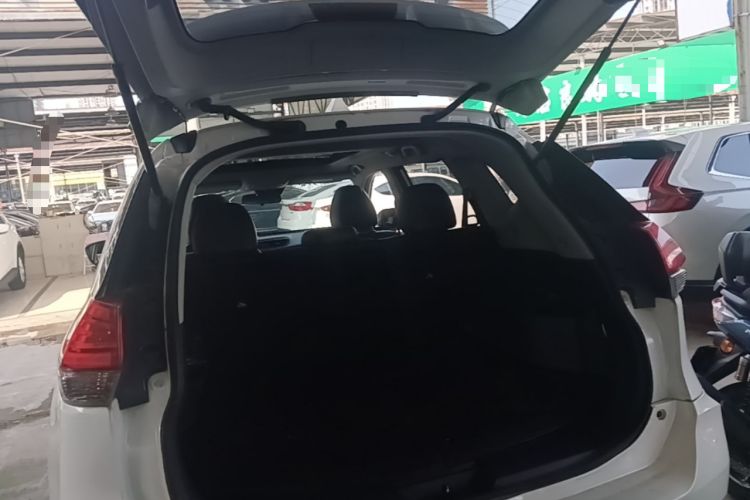 Used Nissan X-Trail 2020 2.0L XL ITS CVT 2WD SmartConnect Comfort Edition Trunk