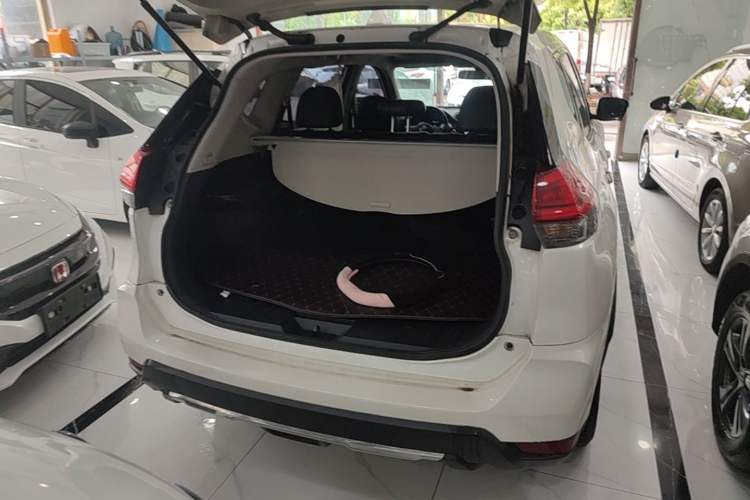 Used Nissan X-Trail 2020 2.0L XL Premium CVT 2WD SmartConnect Luxury Edition Trunk