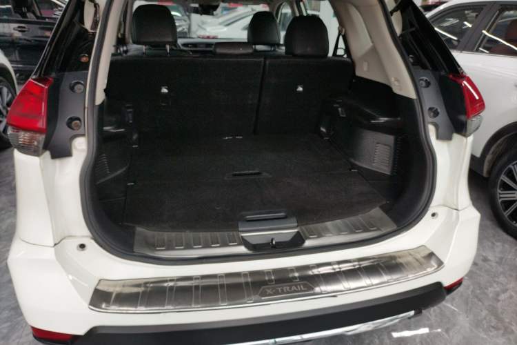 Used Nissan X-Trail 2020 2.0L XL ITS CVT 2WD SmartConnect Comfort Edition Trunk