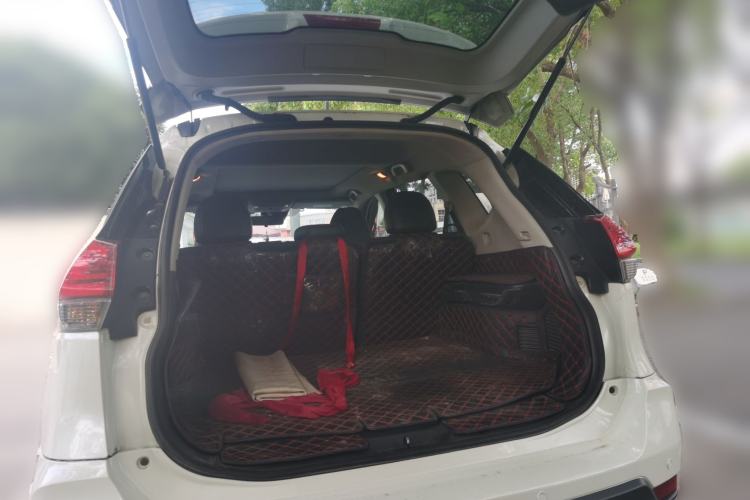 Used Nissan X-Trail 2020 2.0L XL ITS CVT 2WD SmartConnect Comfort Edition Trunk