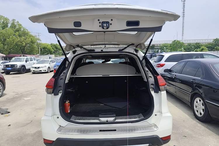 Used Nissan X-Trail 2020 2.0L XL Premium CVT 2WD SmartConnect Luxury Edition Trunk