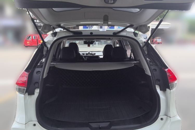 Used Nissan X-Trail 2020 2.0L XL ITS CVT 2WD SmartConnect Comfort Edition Trunk