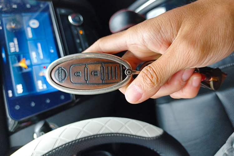 Used Nissan X-Trail 2020 2.0L XL ITS 3-Row CVT 2WD SmartConnect 7-Seater Comfort Edition Vehicle Key