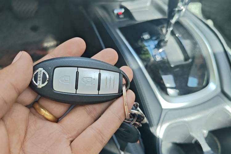 Used Nissan X-Trail 2020 2.0L XL Premium CVT 2WD SmartConnect Luxury Edition Vehicle Key
