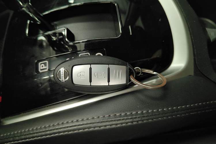 Used Nissan X-Trail 2020 2.0L XL Premium CVT 2WD SmartConnect Luxury Edition Vehicle Key