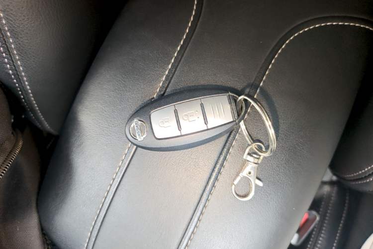Used Nissan X-Trail 2020 2.0L XL ITS 3-Row CVT 2WD SmartConnect 7-Seater Comfort Edition Vehicle Key