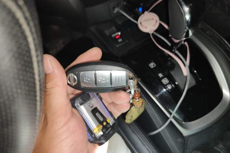 Used Nissan X-Trail 2020 2.0L XL ITS CVT 2WD SmartConnect Comfort Edition Vehicle Key