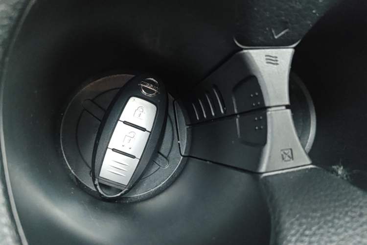 Used Nissan X-Trail 2020 2.0L XL ITS CVT 2WD SmartConnect Comfort Edition Vehicle Key
