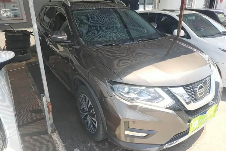 Used Nissan X-Trail 2020 2.5L XL ITS CVT 4WD Deluxe Navigation Edition Front Right 45 Deg