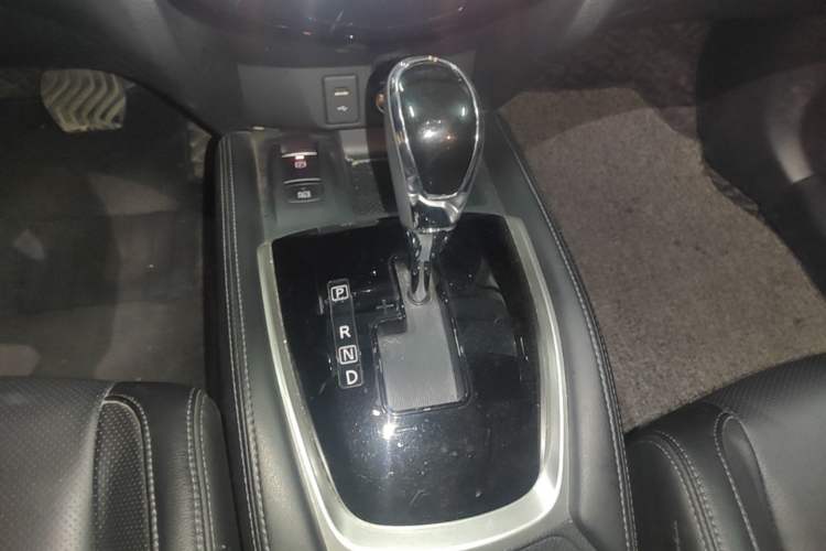 Used Nissan X-Trail 2020 2.5L XL ITS CVT 4WD Deluxe Navigation Edition Gear Lever