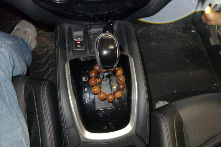 Used Nissan X-Trail 2020 2.0L XL ITS CVT 2WD SmartConnect Comfort Edition Gear Lever
