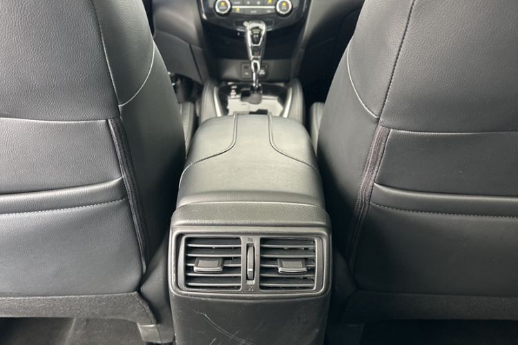 Used Nissan X-Trail 2020 2.0L XL Premium CVT 2WD SmartConnect Luxury Edition Interior 1