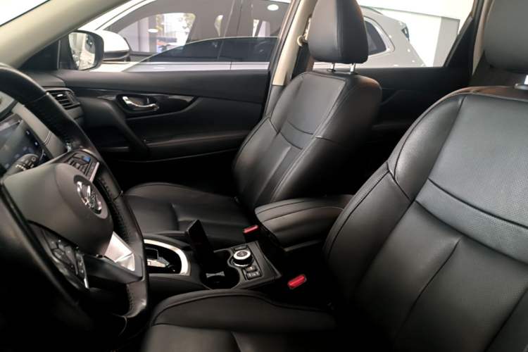 Used Nissan X-Trail 2020 2.5L XL ITS CVT 4WD Deluxe Navigation Edition Left Front Seat