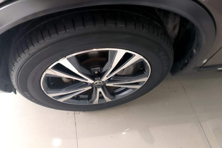 Used Nissan X-Trail 2020 2.5L XL ITS CVT 4WD Deluxe Navigation Edition Left Front Wheel Hub