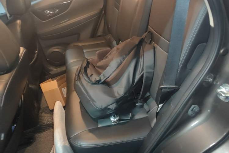 Used Nissan X-Trail 2020 2.5L XL ITS CVT 4WD Deluxe Navigation Edition Left Rear Seat