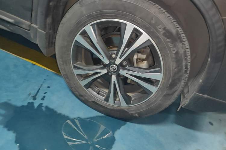 Used Nissan X-Trail 2020 2.5L XL ITS CVT 4WD Deluxe Navigation Edition Right Front Wheel Hub