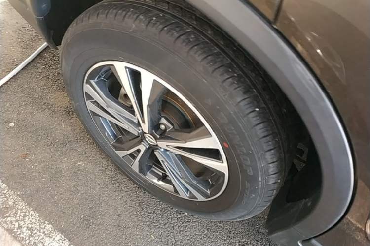 Used Nissan X-Trail 2020 2.5L XL ITS CVT 4WD Deluxe Navigation Edition Right Rear Wheel Hub