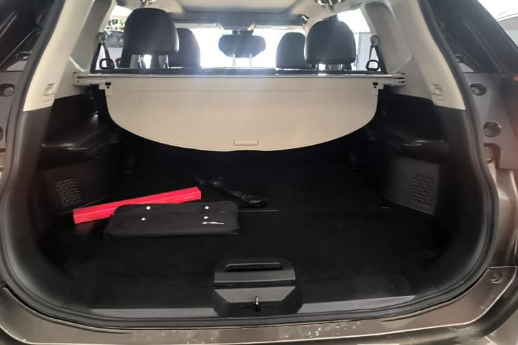 Used Nissan X-Trail 2020 2.5L XL ITS CVT 4WD Deluxe Navigation Edition Trunk