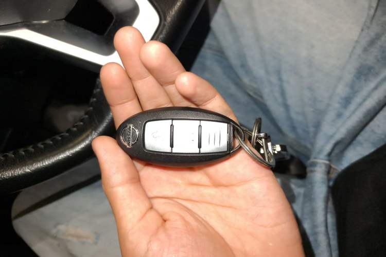 Used Nissan X-Trail 2020 2.0L XL ITS CVT 2WD SmartConnect Comfort Edition Vehicle Key