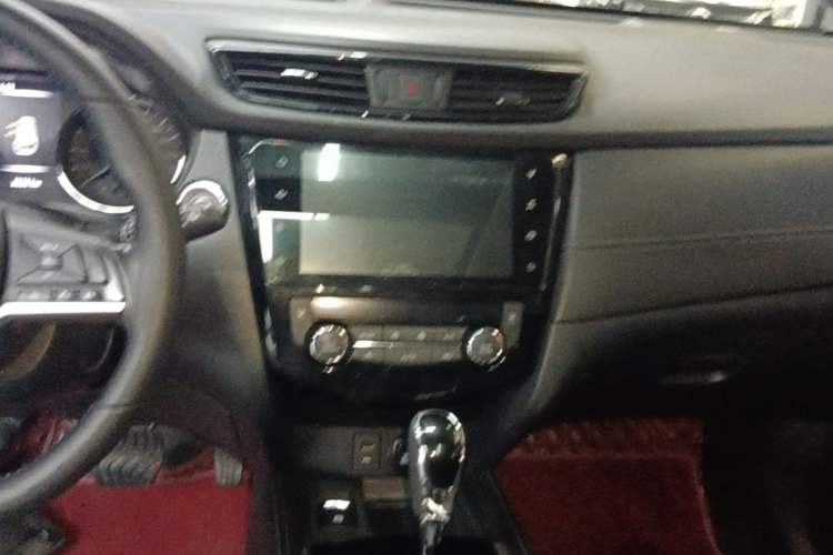 Used Nissan X-Trail 2021 2.0L CVT 2WD XL ITS Comfort Commemorative Edition Audio And AC Panel