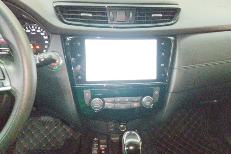 Used Nissan X-Trail 2021 2.5L CVT 4WD XL SmartConnect Leading Edition Audio And AC Panel