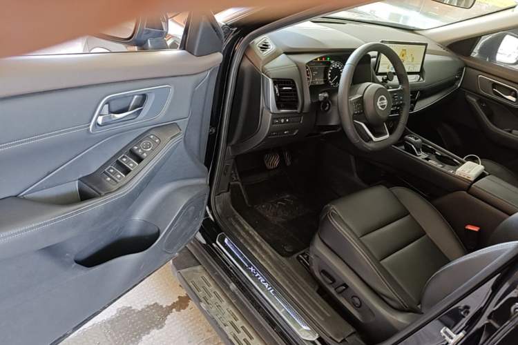 Used Nissan X-Trail 2021 VC-Turbo 300 CVT 2WD Luxury Edition Driver Seat