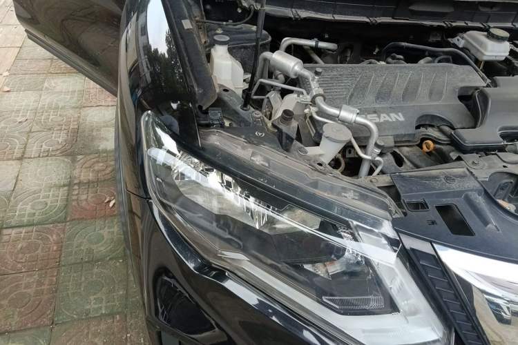 Used Nissan X-Trail 2021 2.0L CVT 2WD XE Fashion Edition Engine Bay Right