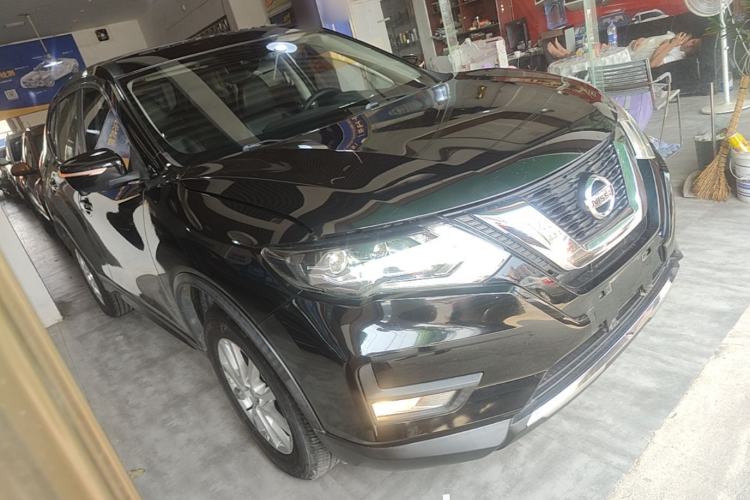 Used Nissan X-Trail 2021 2.0L CVT 2WD XL Premium SmartConnect Deluxe Edition Front Right 45 Deg