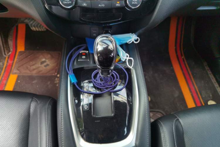 Used Nissan X-Trail 2021 2.0L CVT 2WD XL ITS SmartConnect Comfort Edition Gear Lever