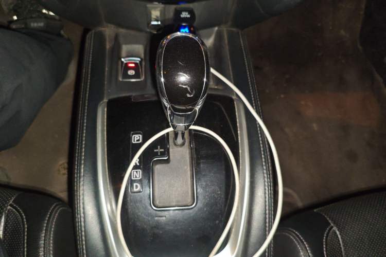 Used Nissan X-Trail 2021 2.0L CVT 2WD XL ITS SmartConnect Comfort Edition Gear Lever