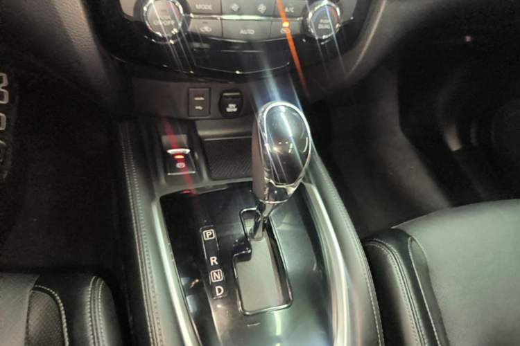 Used Nissan X-Trail 2021 2.0L CVT 2WD XL ITS SmartConnect Comfort Edition Gear Lever