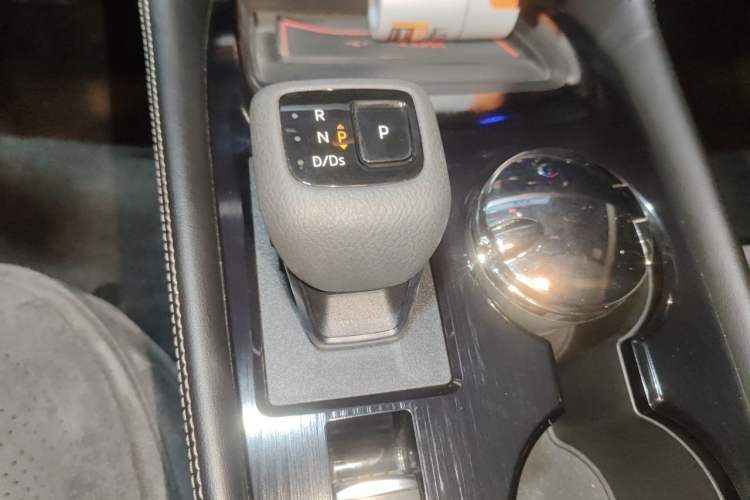 Used Nissan X-Trail 2021 VC-Turbo 300 CVT 2WD Luxury Edition Gear Lever
