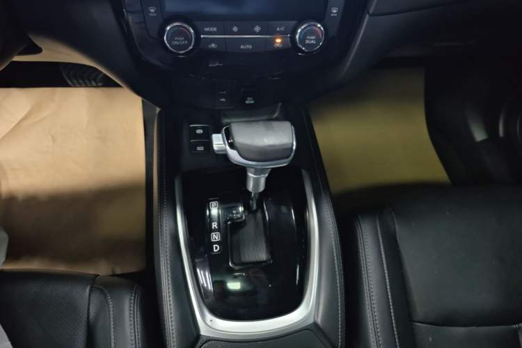 Used Nissan X-Trail 2021 2.5L CVT 4WD XL ITS Luxury Navigation Edition Gear Lever