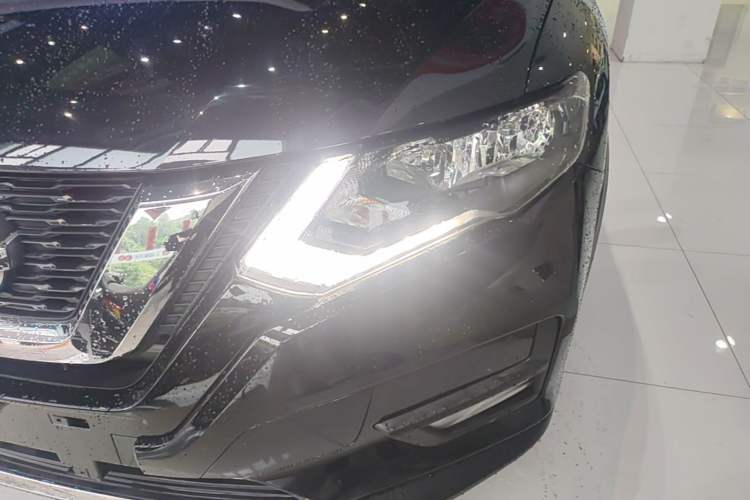 Used Nissan X-Trail 2021 2.0L CVT 2WD XL ITS 3-Row SmartConnect Seven-Seater Comfort Edition Left Front Headlight