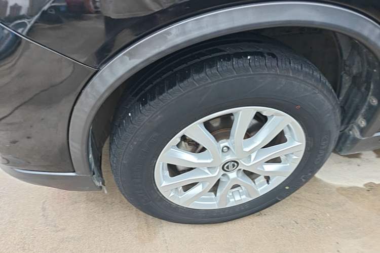 Used Nissan X-Trail 2021 2.0L CVT 2WD XL ITS Comfort Commemorative Edition Left Front Wheel Hub
