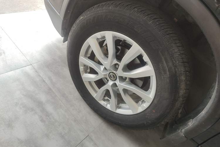 Used Nissan X-Trail 2021 2.0L CVT 2WD XL Premium SmartConnect Deluxe Edition Left Front Wheel Hub