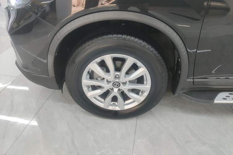 Used Nissan X-Trail 2021 2.0L CVT 2WD XL ITS SmartConnect Comfort Edition Left Front Wheel Hub