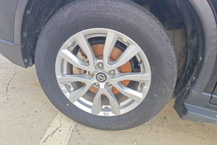 Used Nissan X-Trail 2021 2.0L CVT 2WD XL ITS SmartConnect Comfort Edition Left Front Wheel Hub