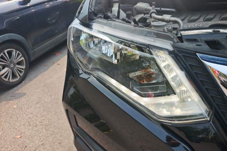Used Nissan X-Trail 2021 2.0L CVT 2WD XL ITS SmartConnect Comfort Edition Right Front Headlight