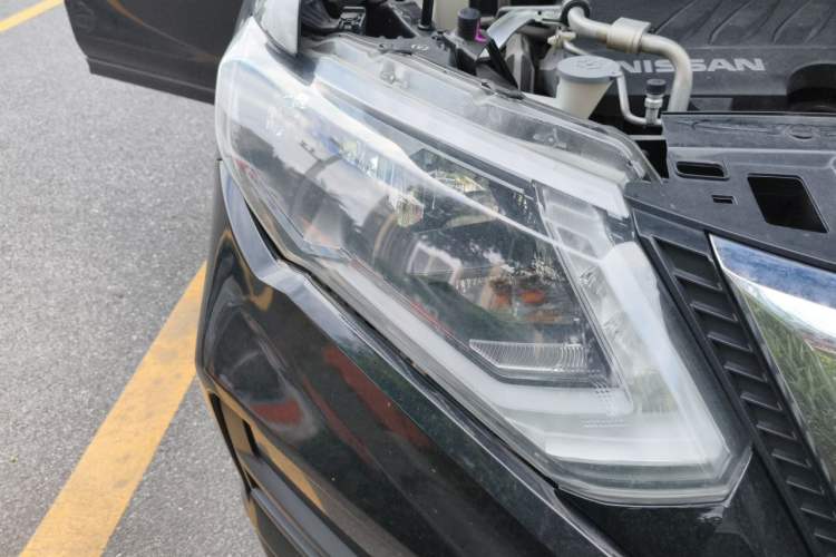 Used Nissan X-Trail 2021 2.0L CVT 2WD XL ITS Comfort Commemorative Edition Right Front Headlight